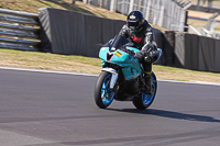 brands-hatch-photographs;brands-no-limits-trackday;cadwell-trackday-photographs;enduro-digital-images;event-digital-images;eventdigitalimages;no-limits-trackdays;peter-wileman-photography;racing-digital-images;trackday-digital-images;trackday-photos